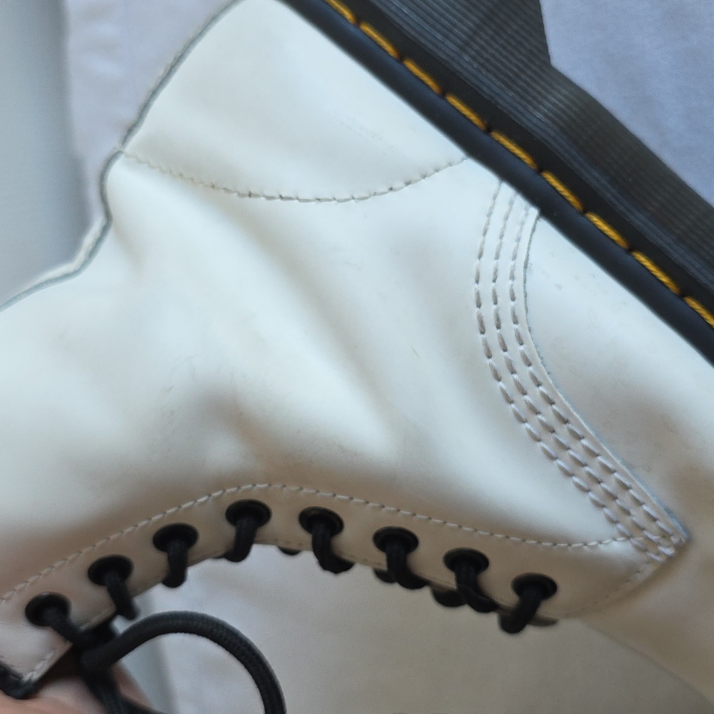 Dr. Martens White Boots with Black Soles Womens Size 7,  Mens Size 6 - Picture 17 of 17